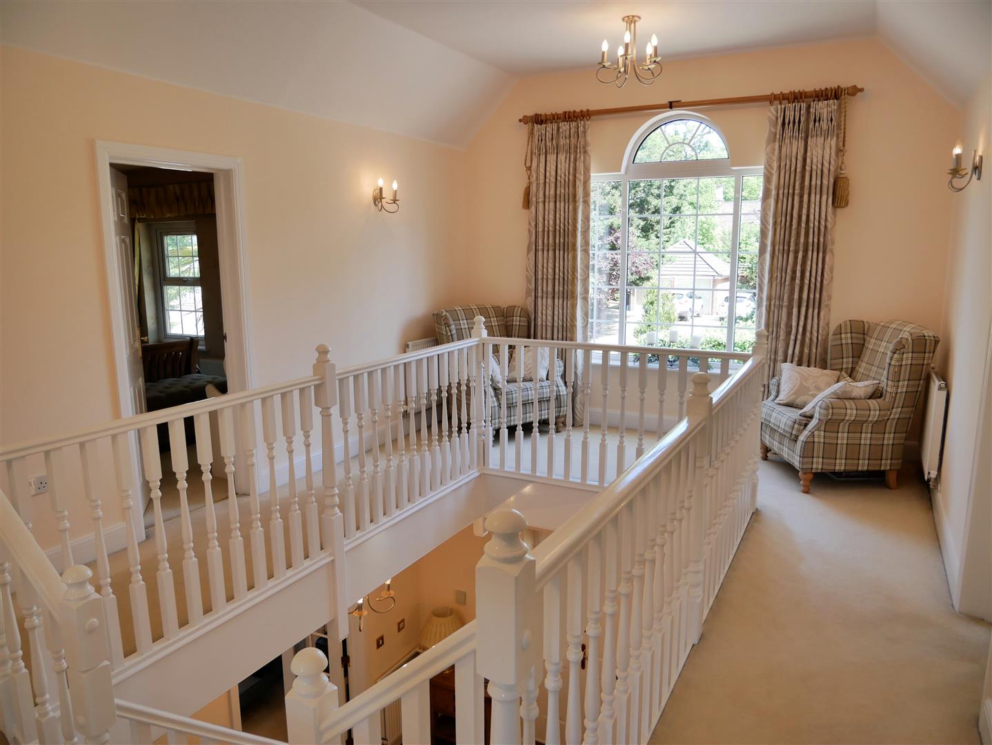 four sided gallery landing